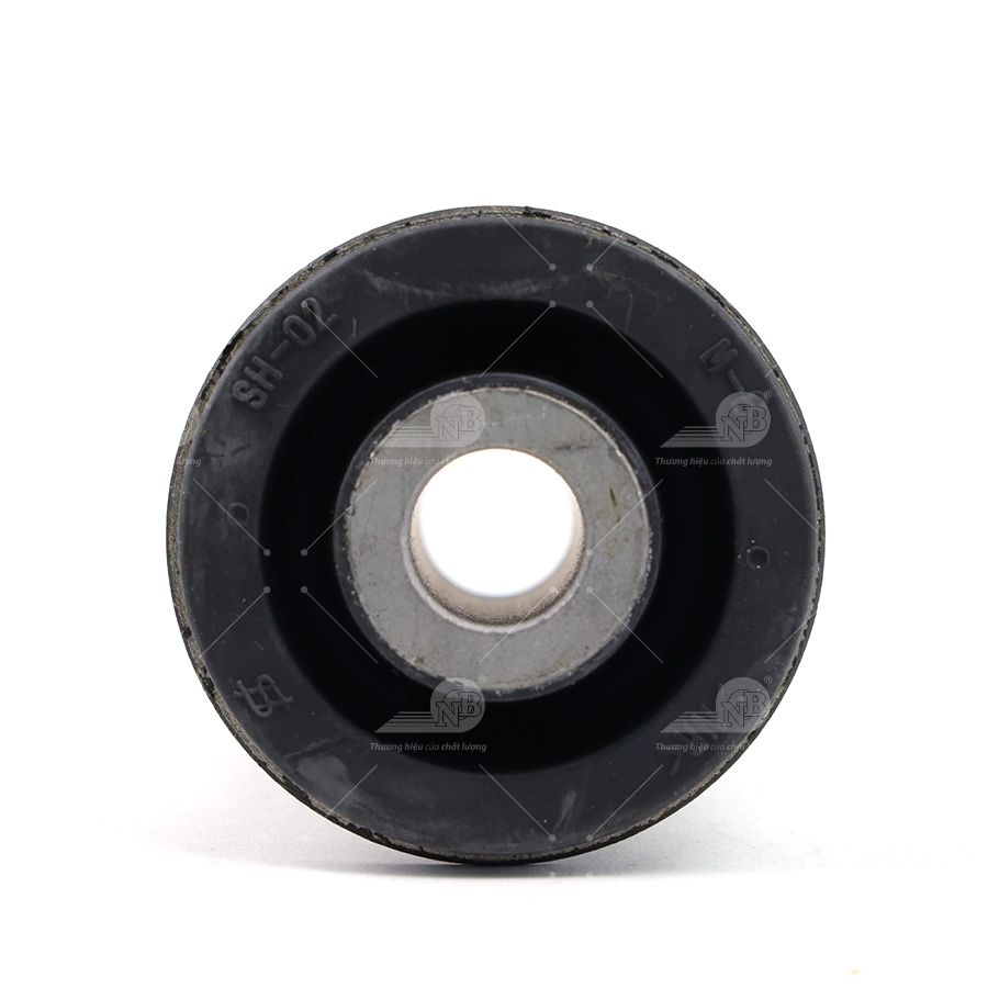 Cao su càng A trước dưới, phía trước CVM-18